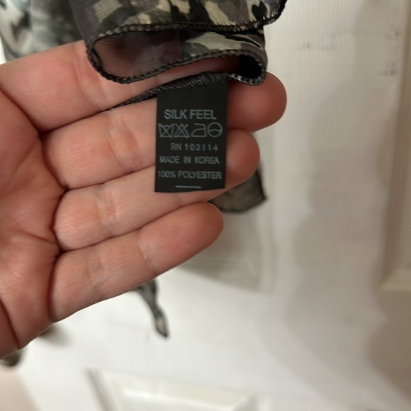 Animal print scarf - Picture 5 of 5